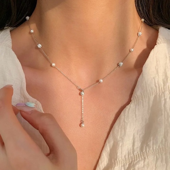 925 Sterling Silver Fresh Water Pearls Necklace - Picture 6 of 8